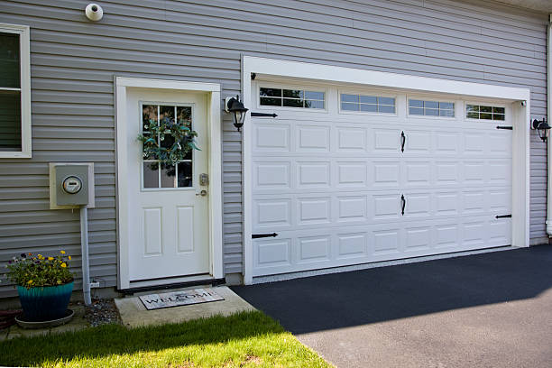 24/7 Emergency Garage Door Panel Replacement experts in Milton, WI